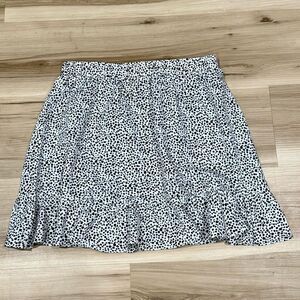 Princess Polly White and Black Dots Skirt Women’s 4